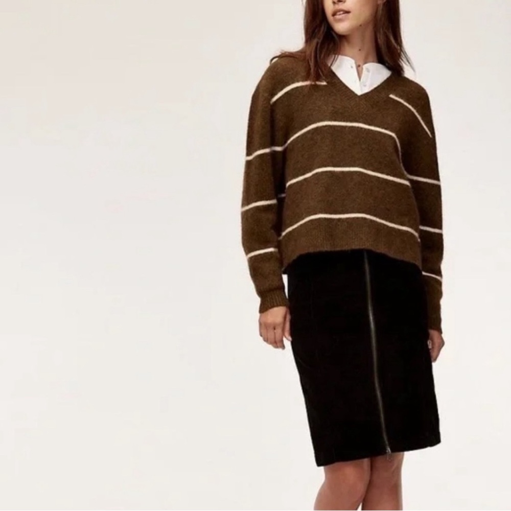 Aritzia Wilfred Free ELLIE corduroy skirt .